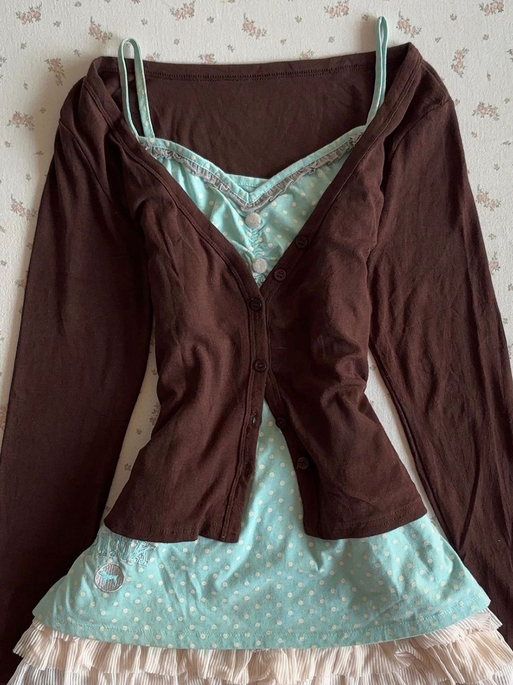 Vintage Y2K Coquette Camisole  - Elastic Lace Trim recension och pris